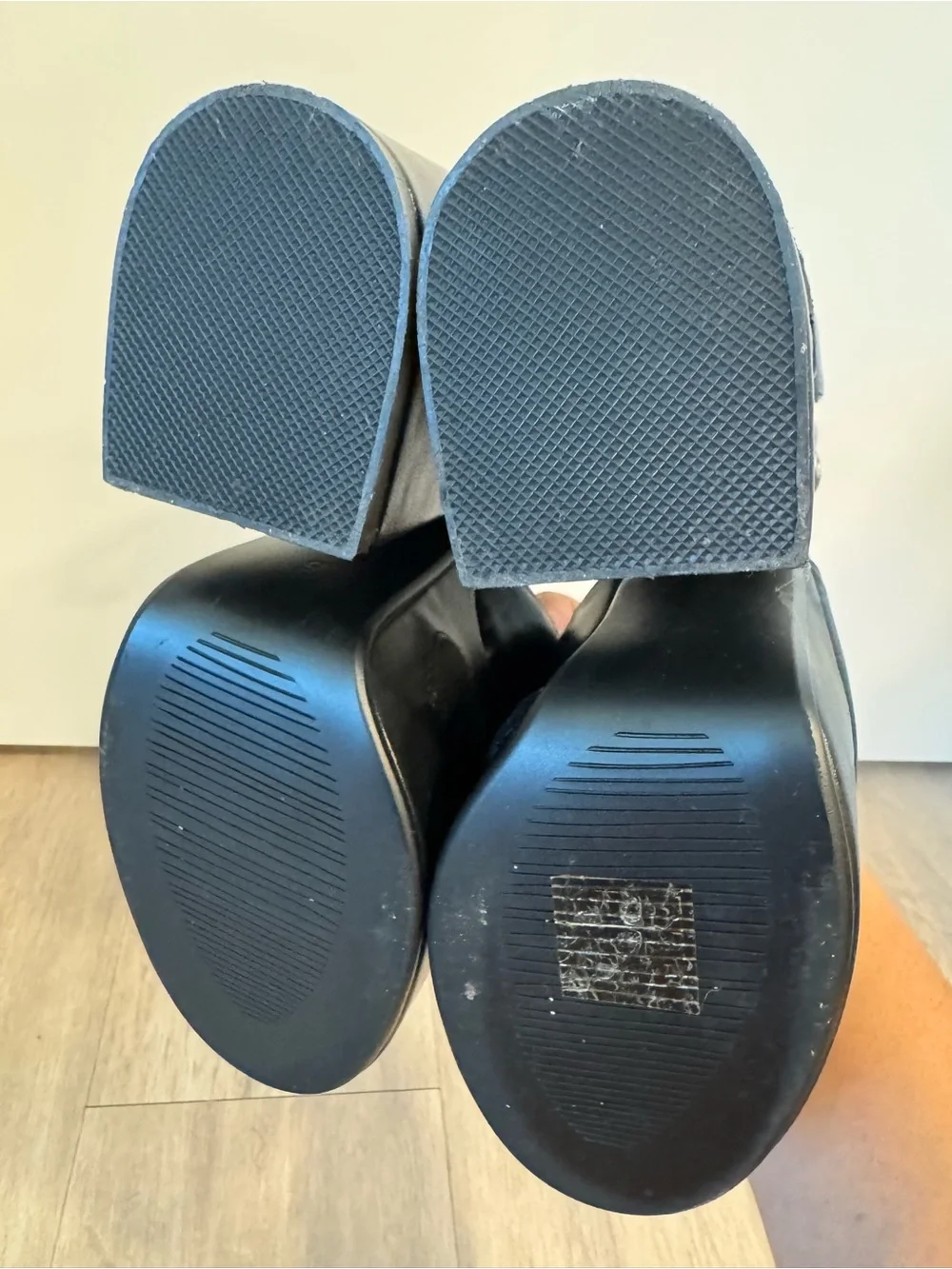 Lamoda Black Heart-Accent Platform Heels - Women's